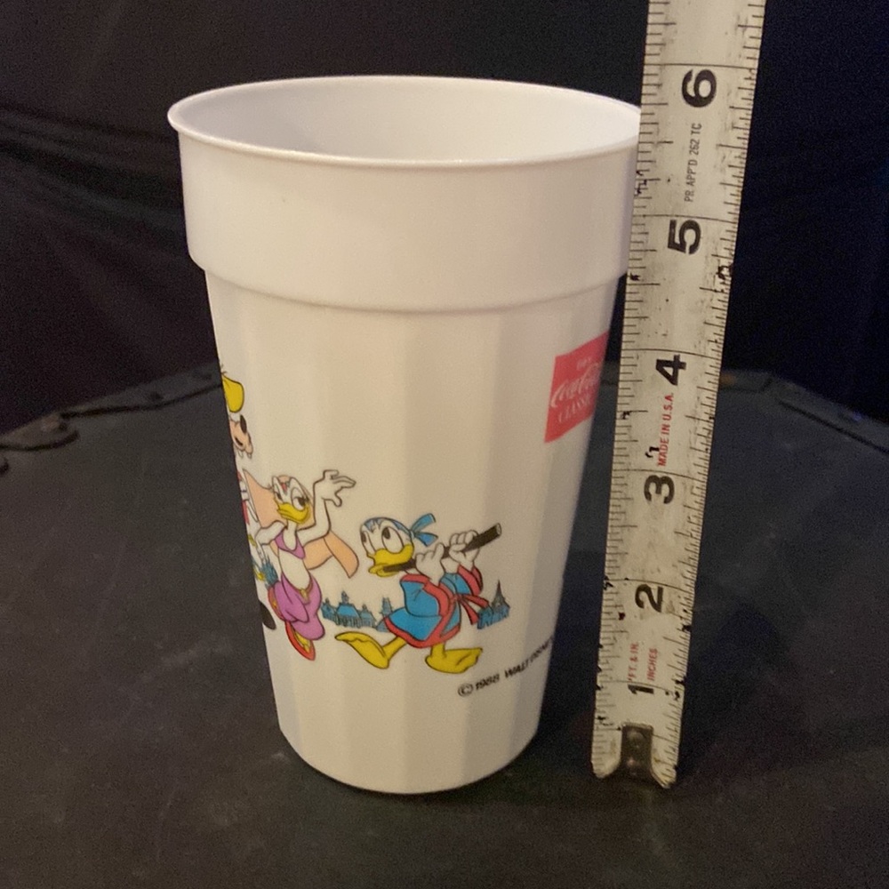 Vintage Walt Disney World Coca-Cola Classic plastic cup - Picture 6 of 7